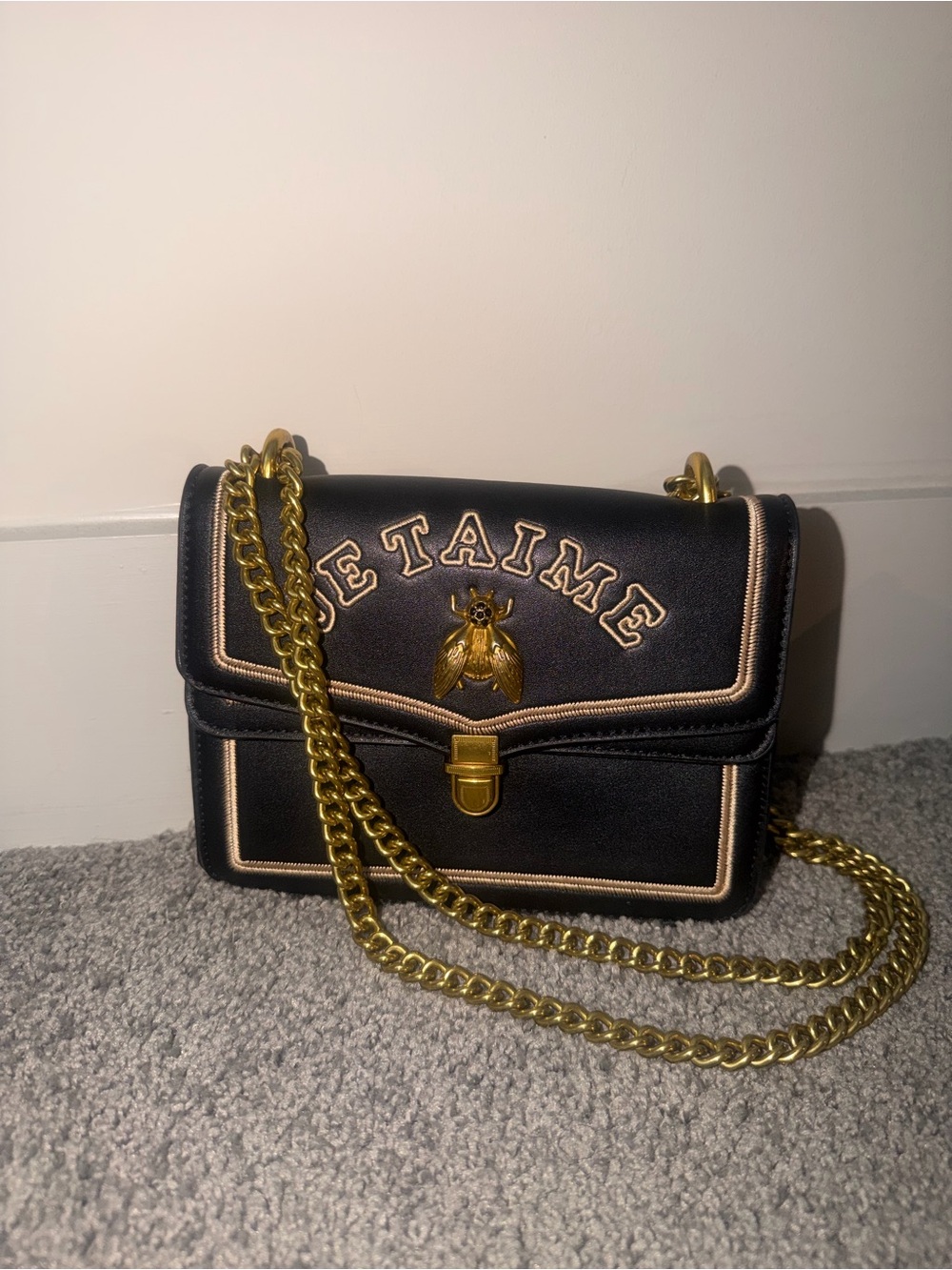 Black Women's Chain Shoulder Bag with Gold Accent